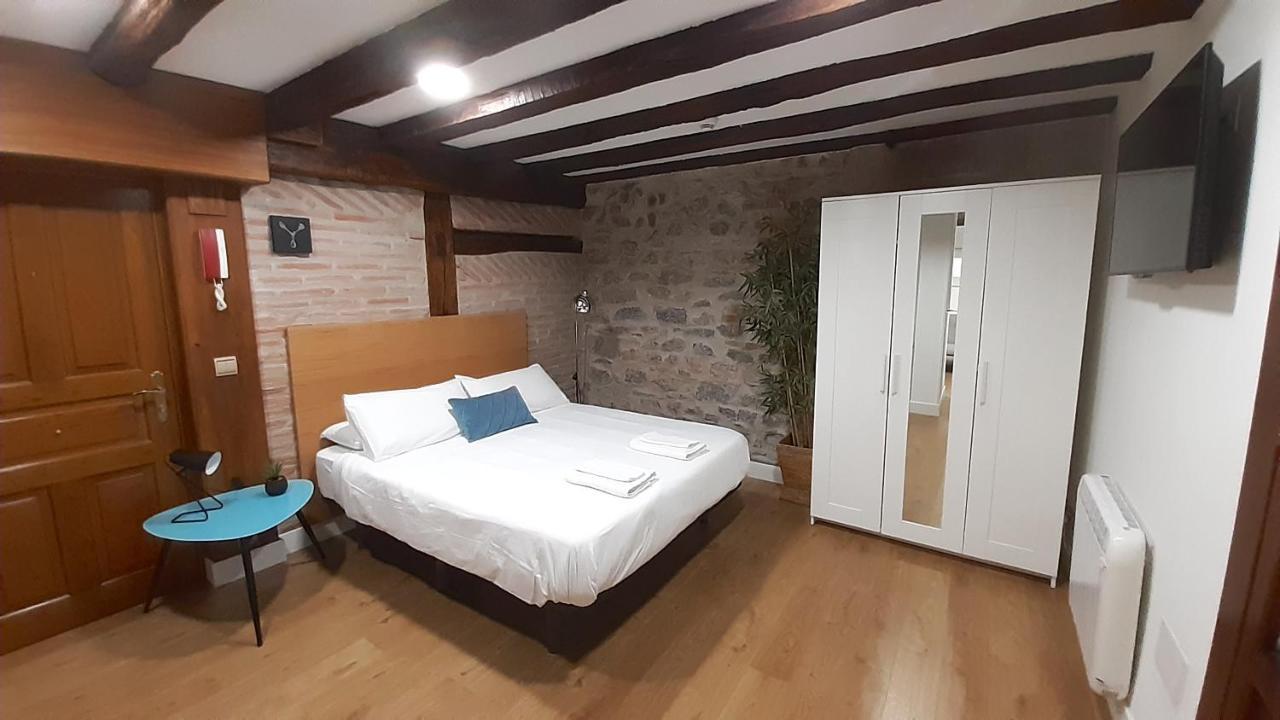 Luxury In Old Town Near Beach By Www,Sansebastianapartments,Es San Sebastian Bagian luar foto