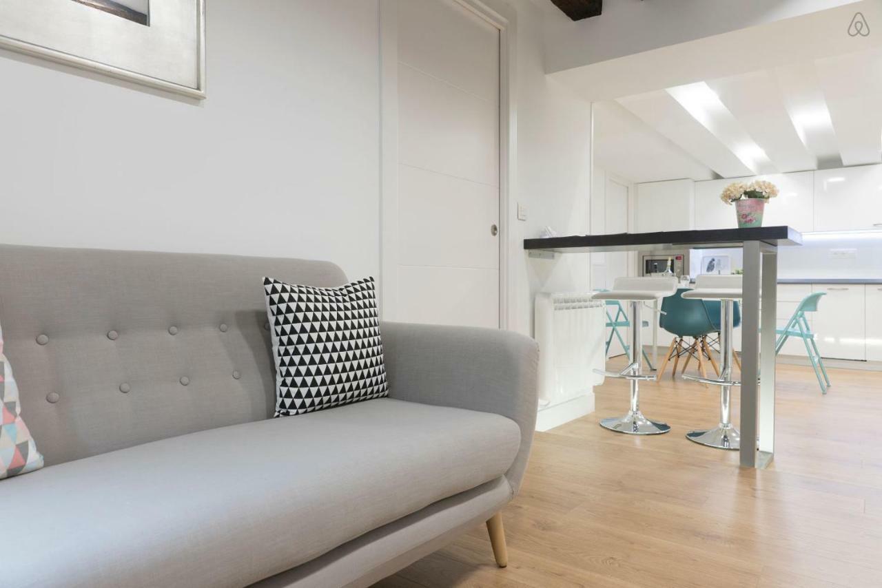Luxury In Old Town Near Beach By Www,Sansebastianapartments,Es San Sebastian Bagian luar foto